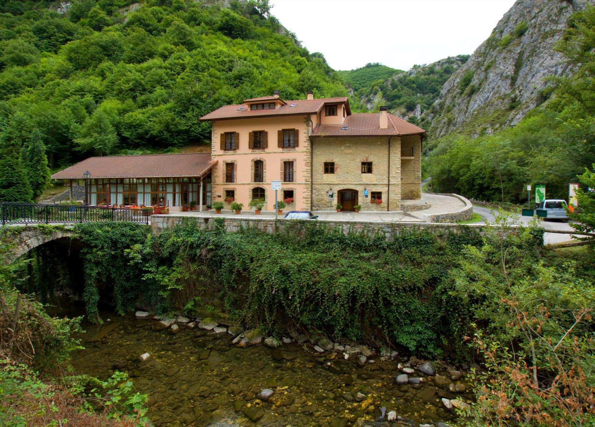 Ponga La Casona De Mestas المظهر الخارجي الصورة